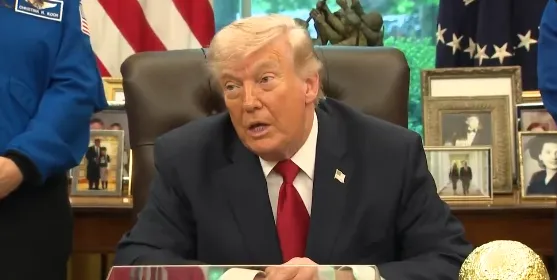 Trump anuncia que vai liberar documentos secretos sobre OVNIs