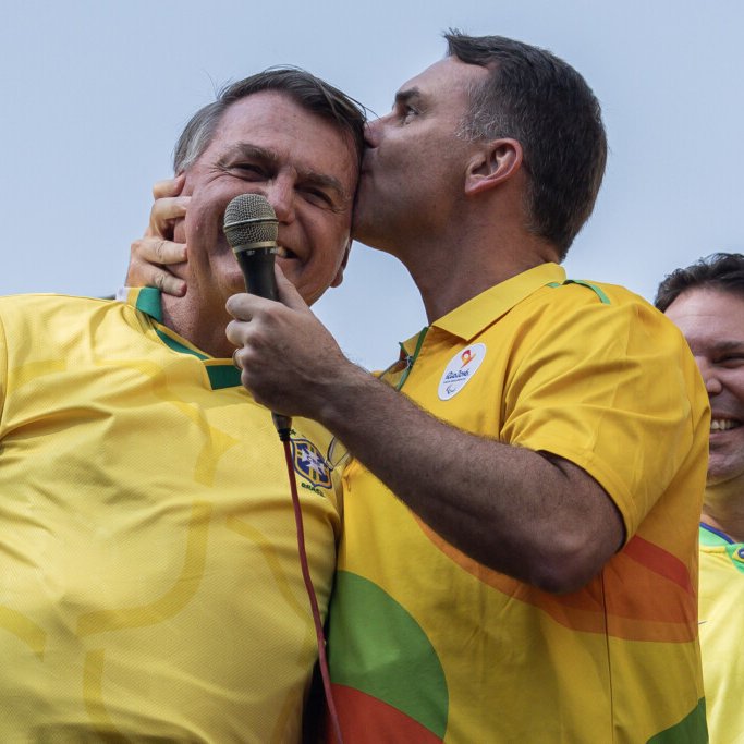 Bolsonaro diz a aliados que é melhor perder em 2026 do que Flávio desistir da candidatura